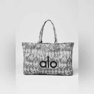 NWT alo shopper tote